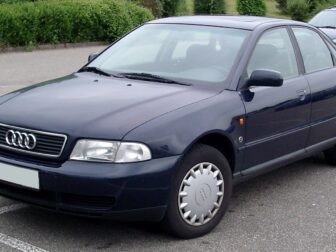 Πίσω τζάμι πόρτας αριστερό Audi A4 4πορτο 1994-2000