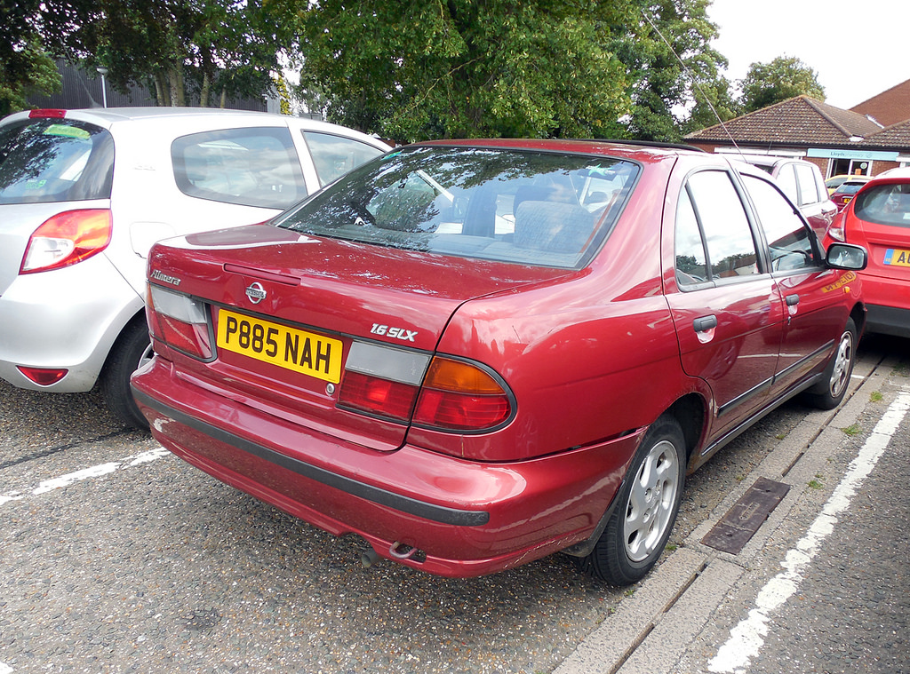 Nissan almera p11