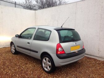 Τζάμι πόρτας δεξιό φτερού Renault Clio 2003