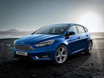 Ford Focus 2014 ->