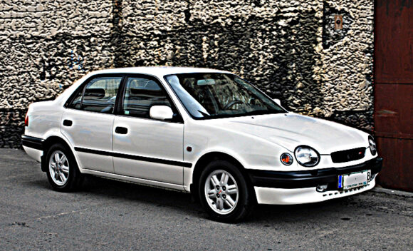 Φινιστρίνι πόρτας πίσω δεξί Toyota Corolla (E110) 4πορτο και Station Wagon 1998-2002
