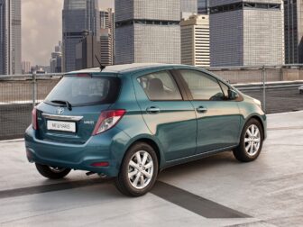 Πίσω τζάμι πόρτας αριστερό/δεξί Toyota Yaris 5πορτο 2012-2020