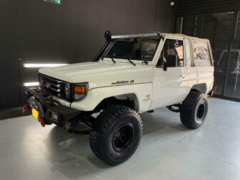 toyota-land-cruiser-fj70-84-90 Λάστιχο παρμπρίζ Toyota Land Cruiser (FJ70) 1984-1990