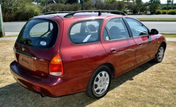 Φινιστρίνι πόρτας πίσω δεξί Hyundai Lantra 1995-2000